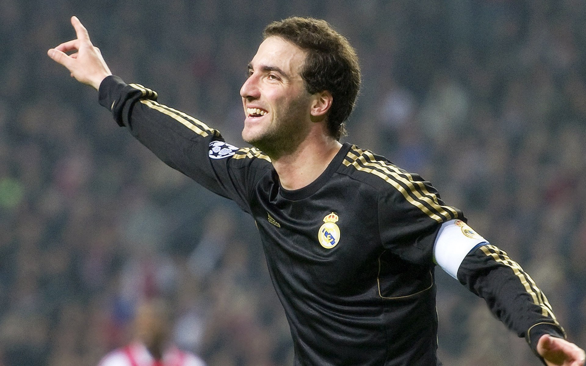 球场“震撼瞬间”：欧冠最令人心跳加速的进球，欧冠进球效率排行